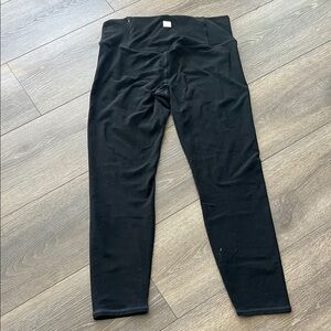 Vuori leggings with back zipper pocket